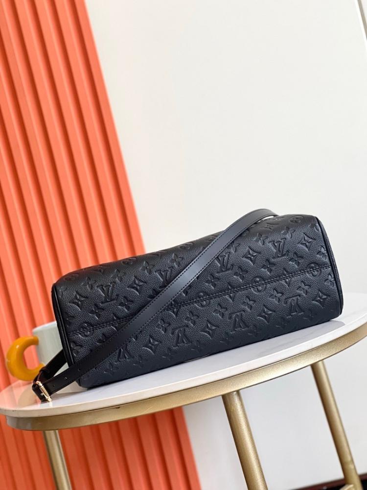 Modern Elegant Leather Bag