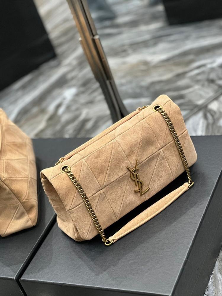 Stylish Gold Leather Shoulder Bag – Limited Edition
