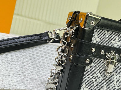Modern Italian-Inspired Canvas Shoulder Bag