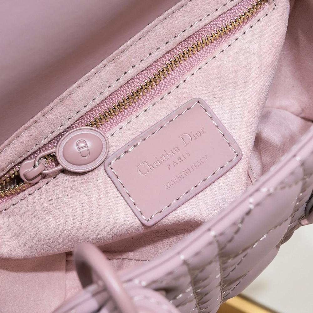 Italian-Inspired Elegant Shoulder Bag