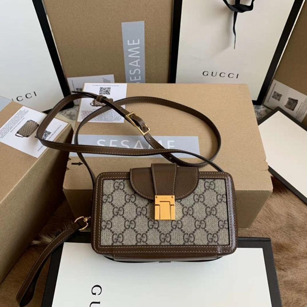 Classic Shoulder Bag