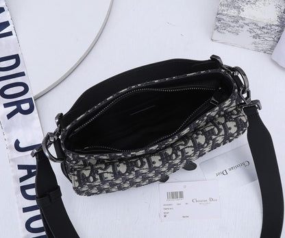 Elegant Refined Black Quilted Calfskin Shoulder Bag