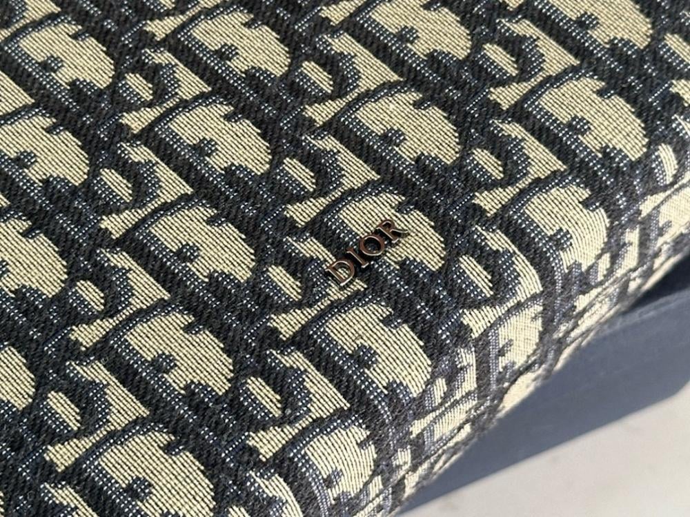 Stylish Refined Printed Calfskin Crossbody Bag