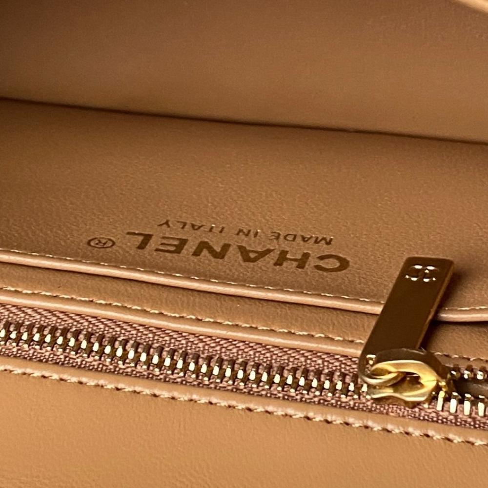 Classic Crossbody Bag
