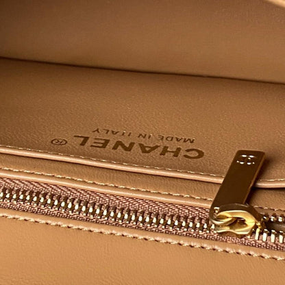 Classic Crossbody Bag