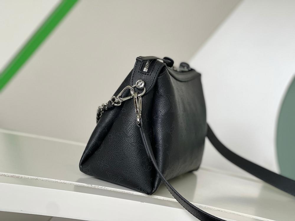 Stylish Woven Leather Shoulder Bag – Special Edition
