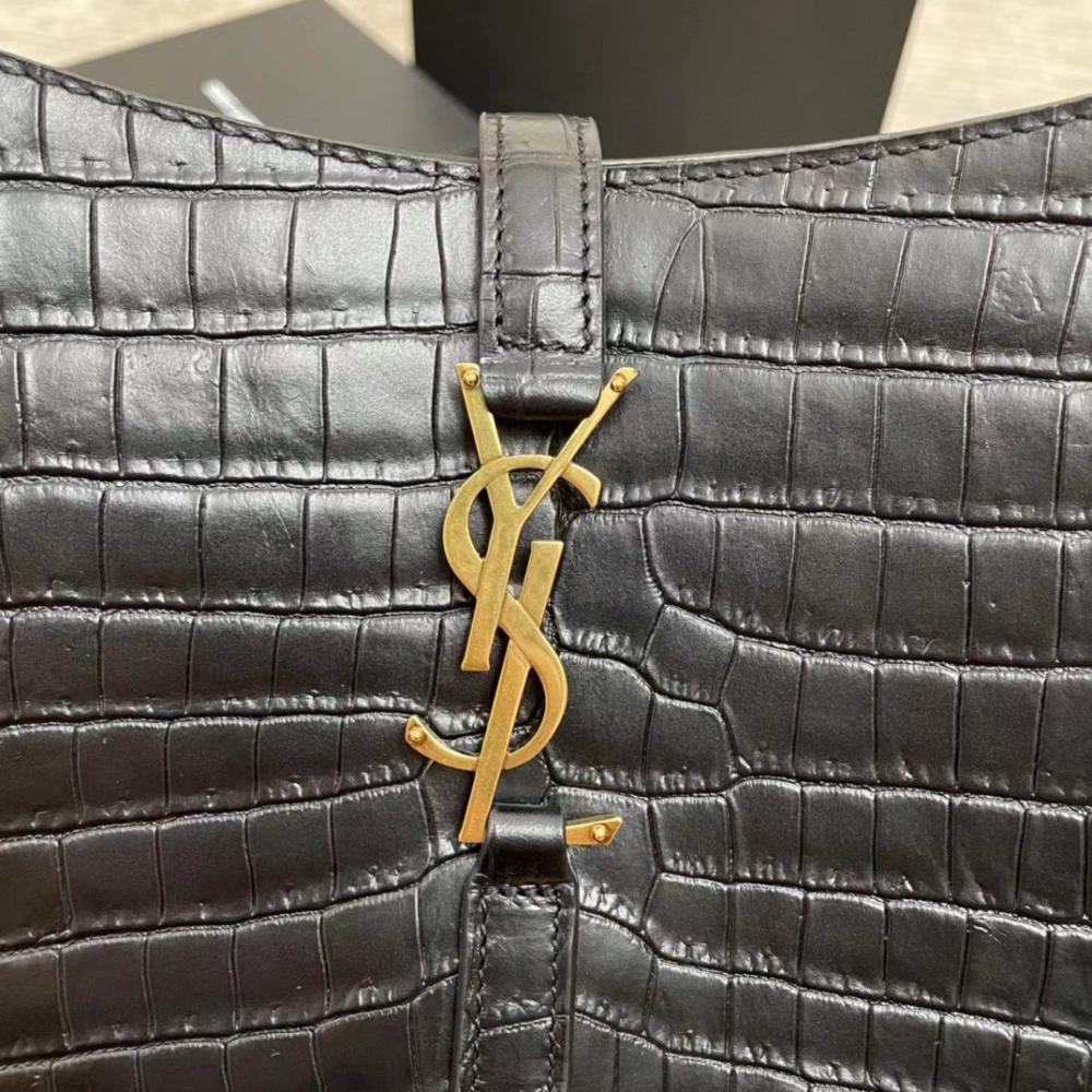 Luxury Hobo Bag