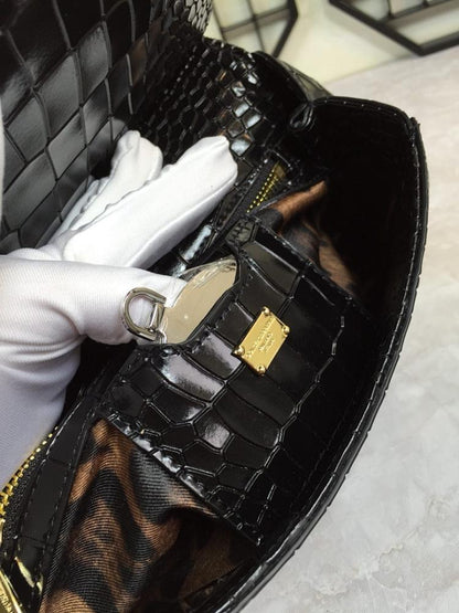 Modern Leather Crossbody Bag – Special Edition