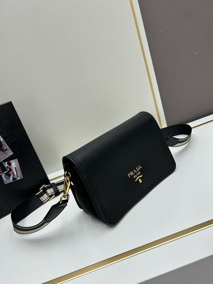Modern Leather Shoulder Bag – Limited Edition