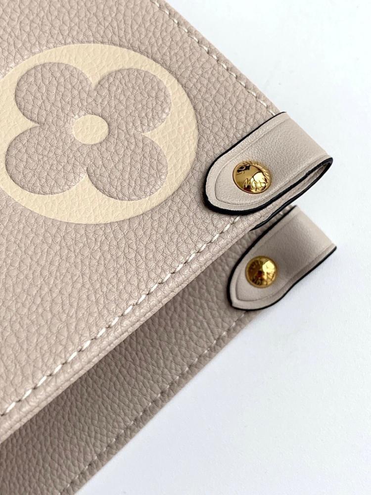 Elegant Refined Printed Leather Crossbody Bag