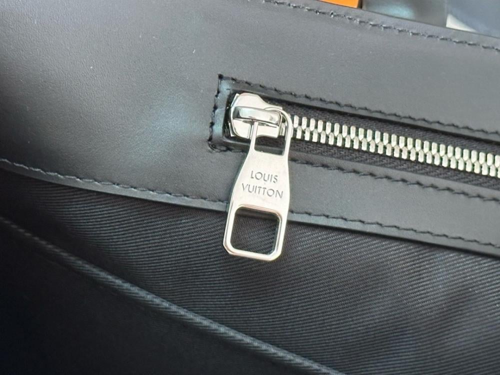 Stylish Refined Crossbody Bag