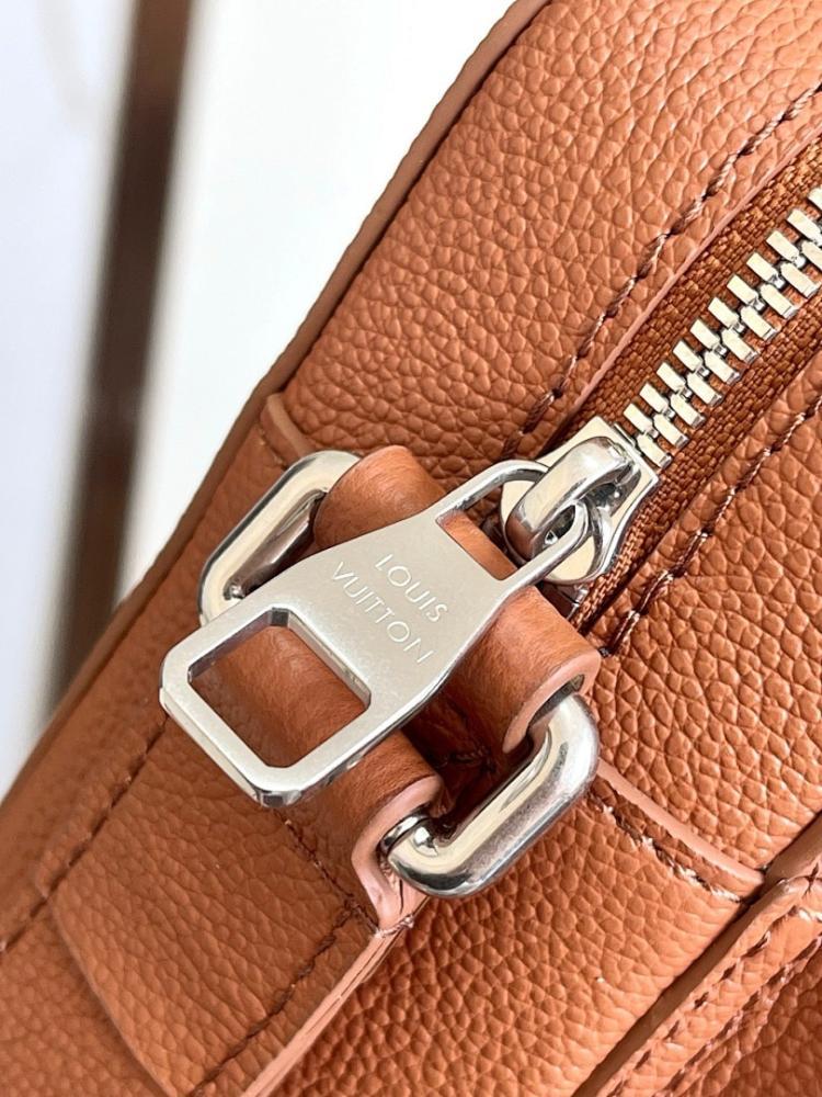 Modern Leather Shoulder Bag