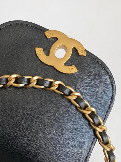 Classic Leather Shoulder Bag