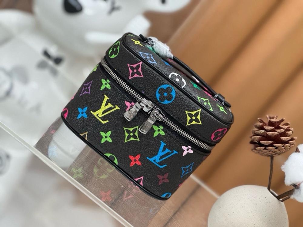Modern Elegant Black Bag