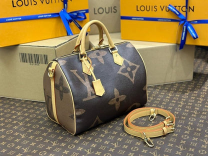 Stylish Refined Gold Monogram Leather Shoulder Bag