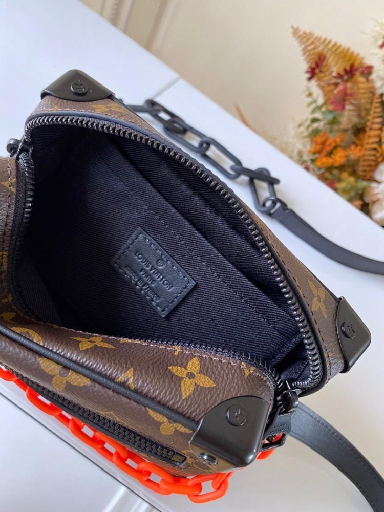 Luxury Black Shoulder Bag – Special Edition