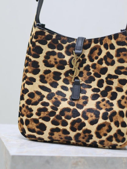 Alma Leather Shoulder Bag
