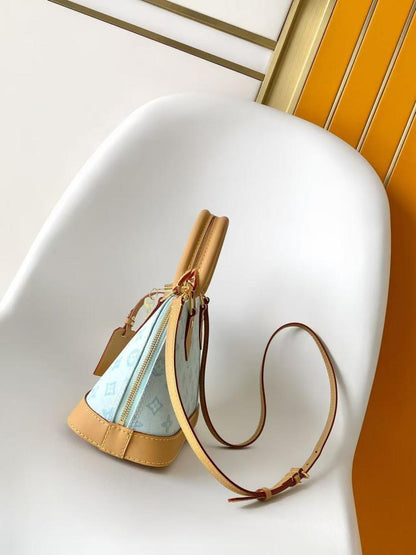 Classic Shoulder Bag