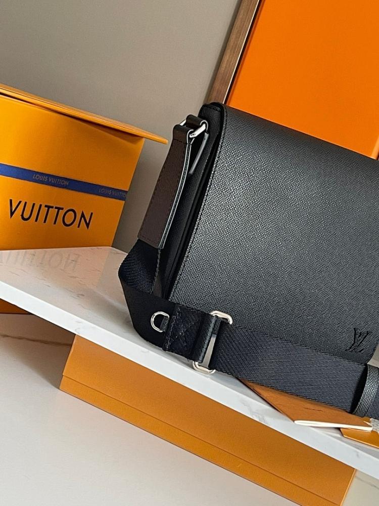 Italian-Inspired Stylish Leather Shoulder Bag