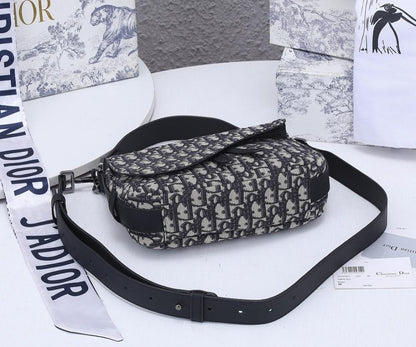 Elegant Refined Black Quilted Calfskin Shoulder Bag