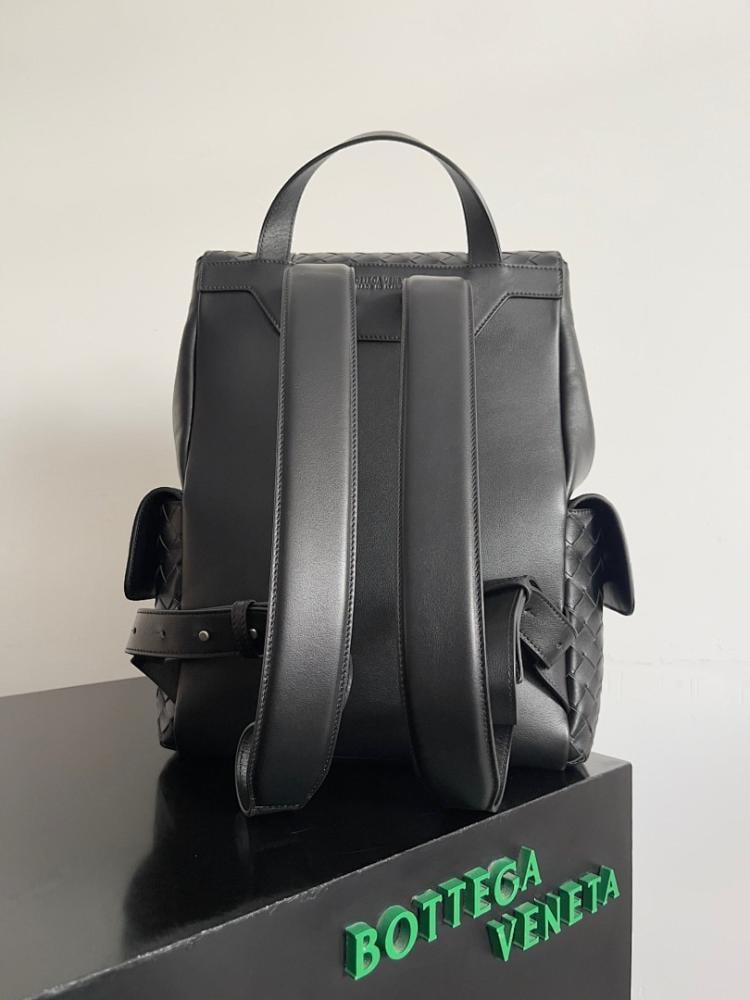 Italian-Inspired Luxury Calfskin Shoulder Bag