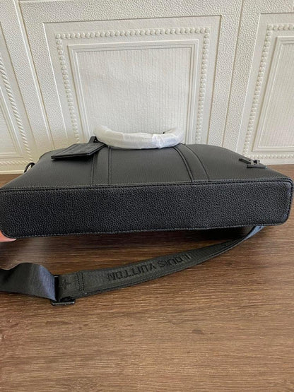 Stylish Refined Leather Crossbody Bag