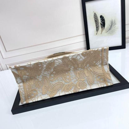 Stylish Embroidered Shoulder Bag – Limited Edition