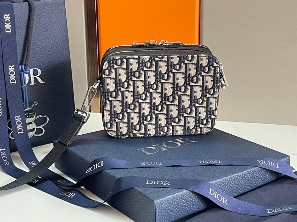 Italian-Inspired Stylish Jacquard Top Handle Bag