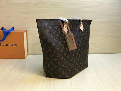 Modern Refined Shoulder Bag