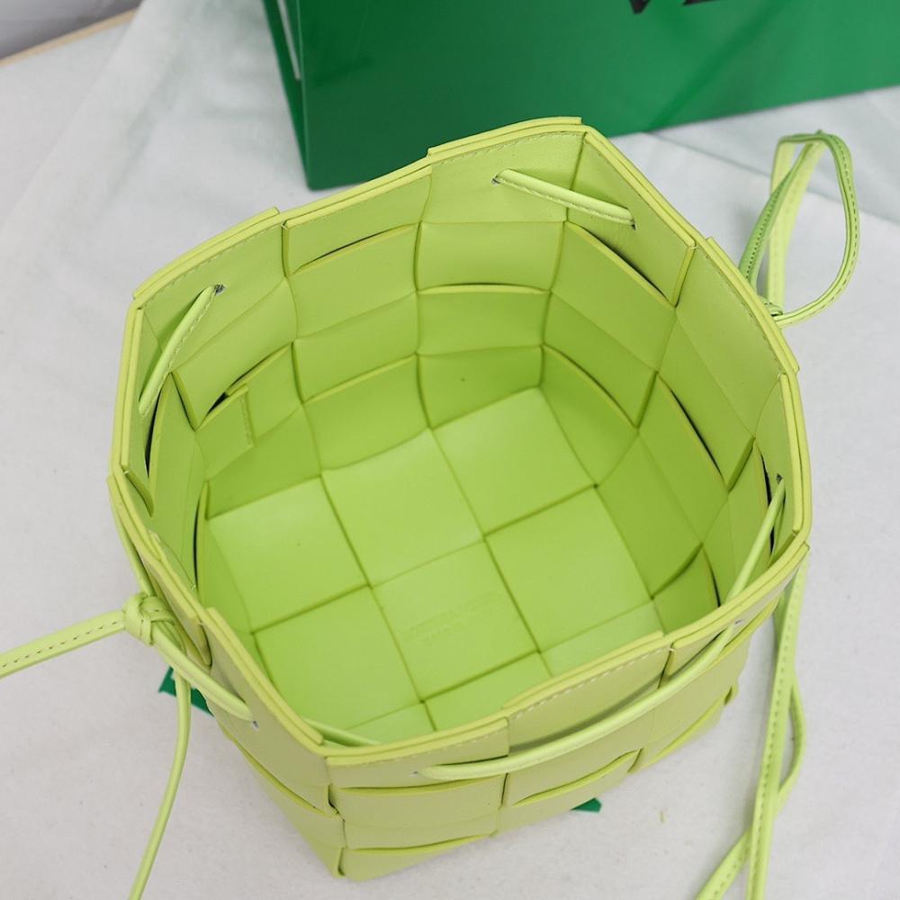 Italian-Inspired Stylish Woven Crossbody Bag