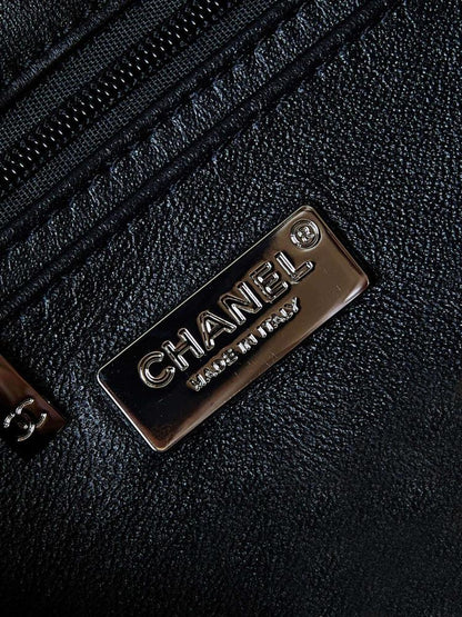 Elegant Shoulder Bag