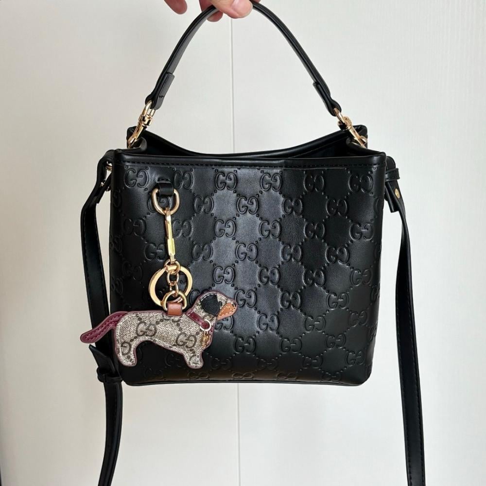 Classic Refined Brown Quilted Canvas Shoulder Bag