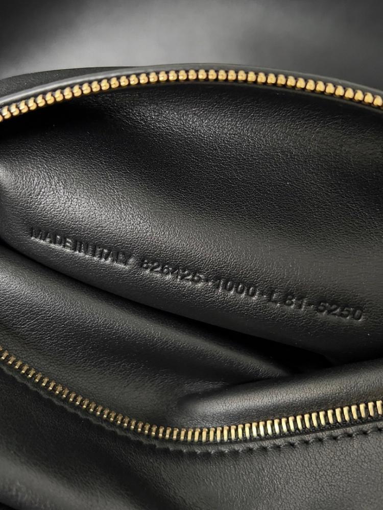 Modern Refined Crossbody Bag