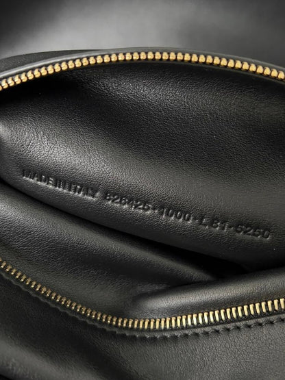 Modern Refined Crossbody Bag