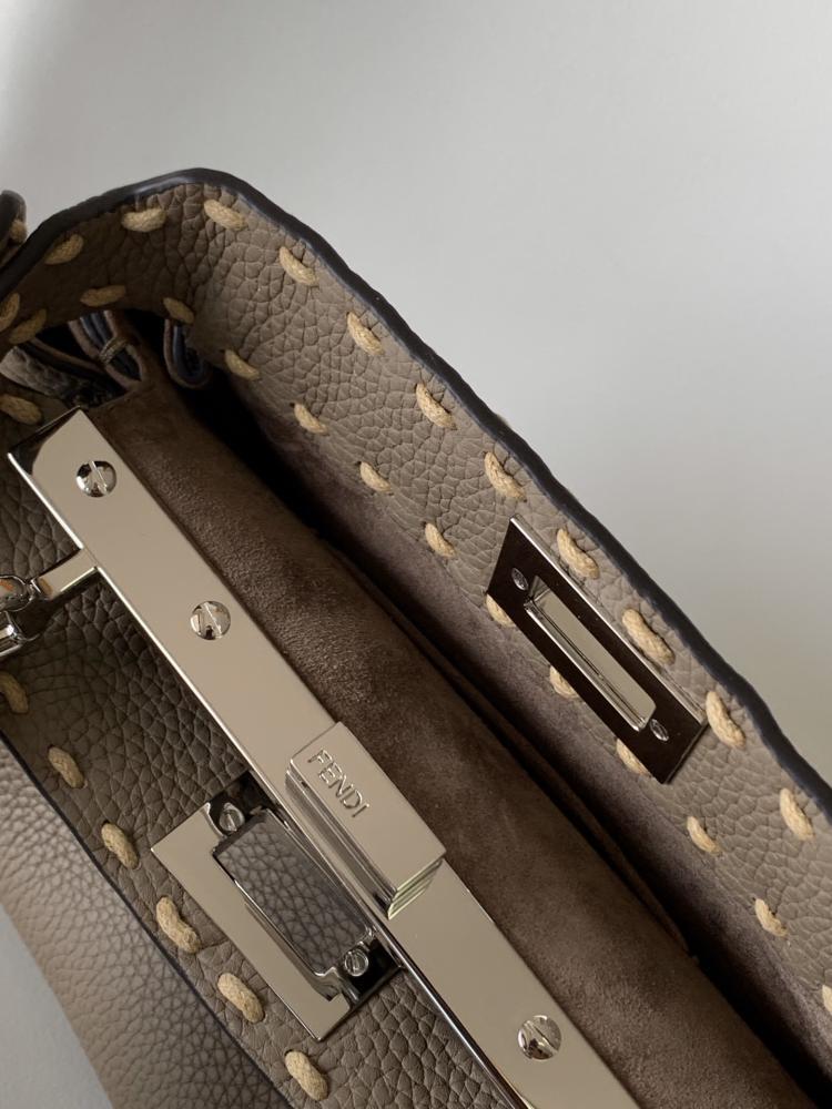 Elegant Leather Shoulder Bag