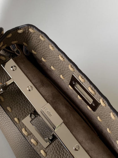 Elegant Leather Shoulder Bag