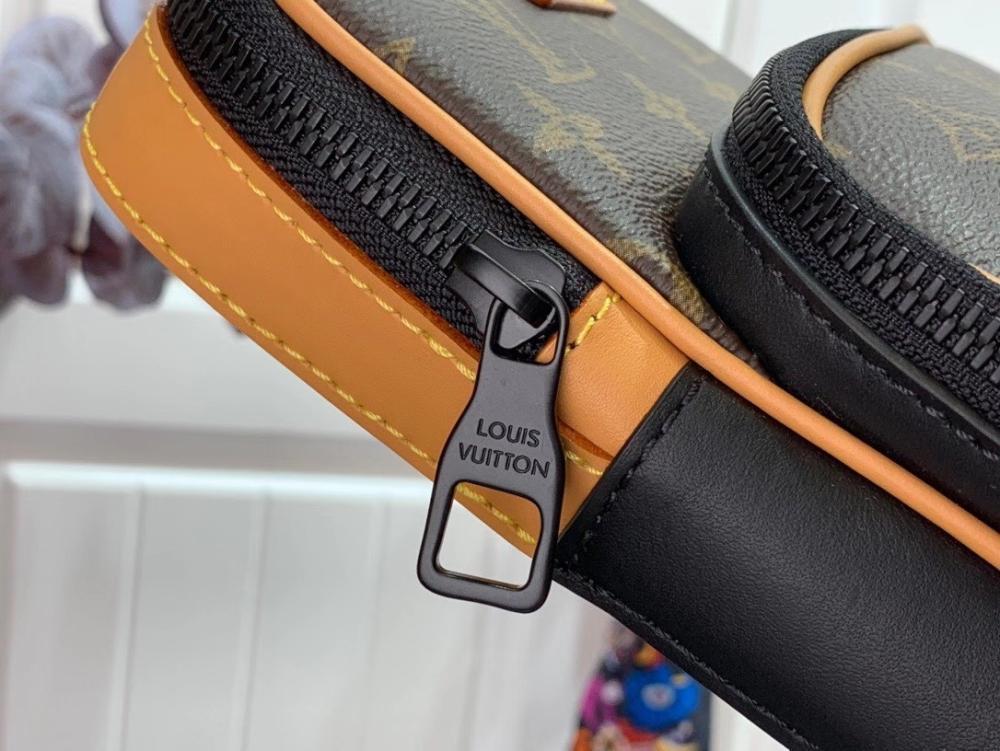 Elegant Crossbody Bag