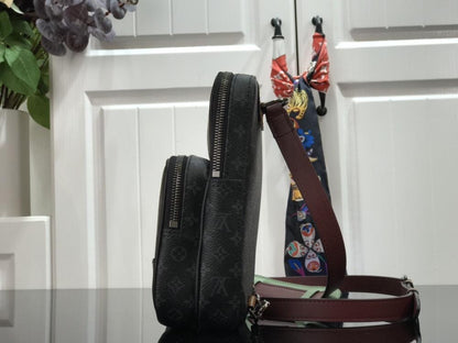 Classic Crossbody Bag