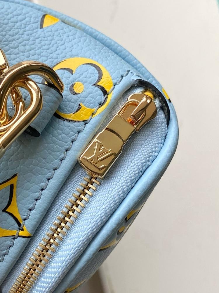 Luxury Leather Shoulder Bag – Limited Edition
