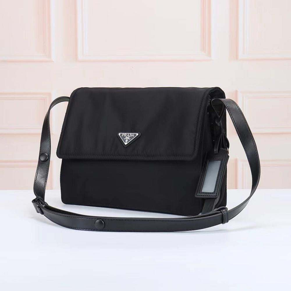 Elegant Refined Quilted Nylon Shoulder Bag