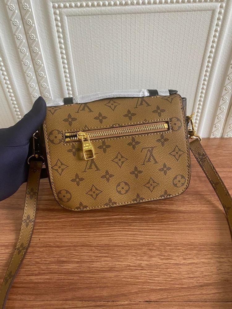 Modern Premium Crossbody Bag