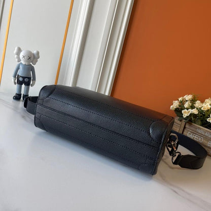 Classic Leather Shoulder Bag – Special Edition