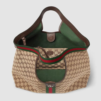 Elegant Refined Shoulder Bag