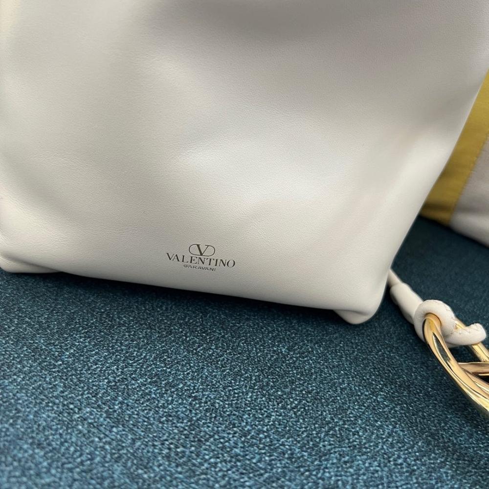 Elegant Leather Crossbody Bag – Special Edition