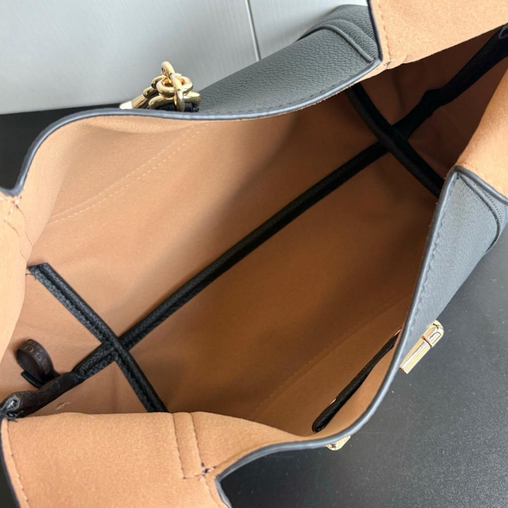 Stylish Refined Shoulder Bag