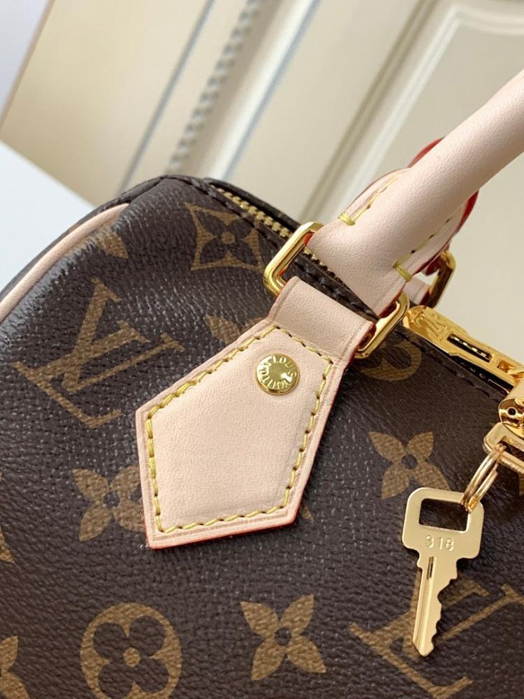 Stylish Premium Leather Travel Bag