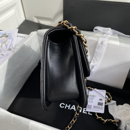 Elegant Leather Shoulder Bag