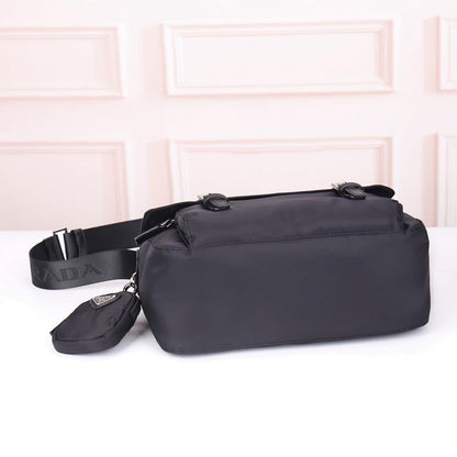 Classic Modern Leather Shoulder Bag