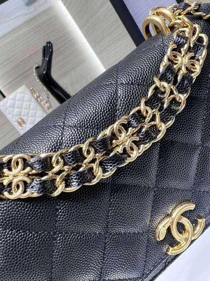 Classic Shoulder Bag