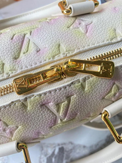 Stylish Leather Shoulder Bag – Special Edition